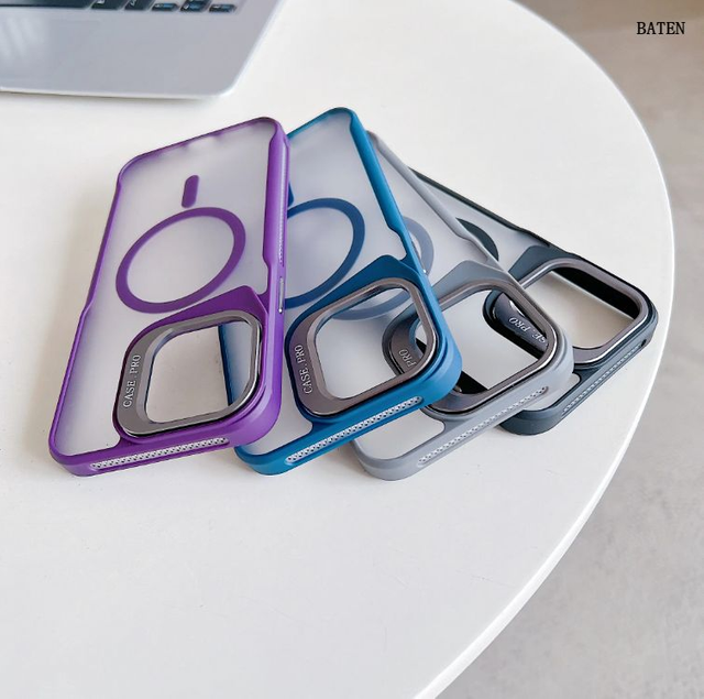 Magnetic phone case
